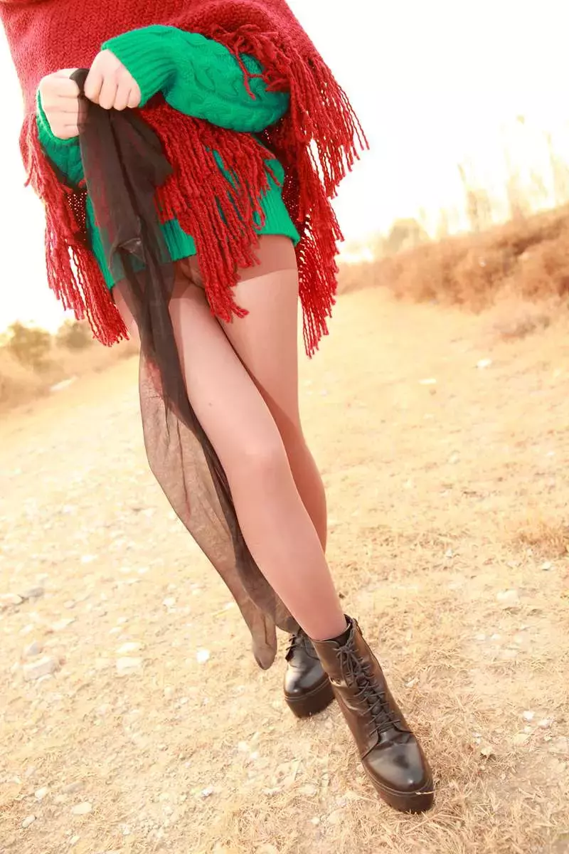 [AISS爱丝]写真 NO.016 冬日三丝 高颜值好身材美女壁纸高清好看-丽图社