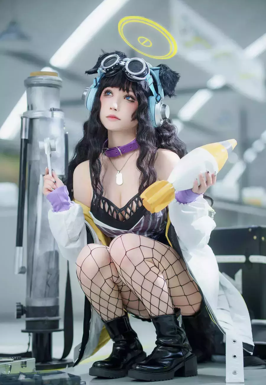 No.016 – 蔚蓝档案 阿洛娜 [17P] 美女好身材自拍锁屏壁纸-丽图社