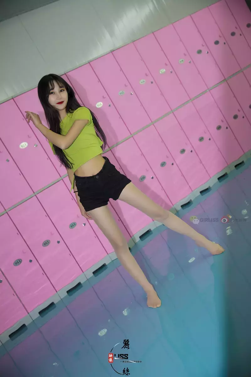 [LISS丽丝] NO.016 琪琪《这是打赏过最美的腿》 优雅休闲美女自信阳光可爱唯美写真-丽图社