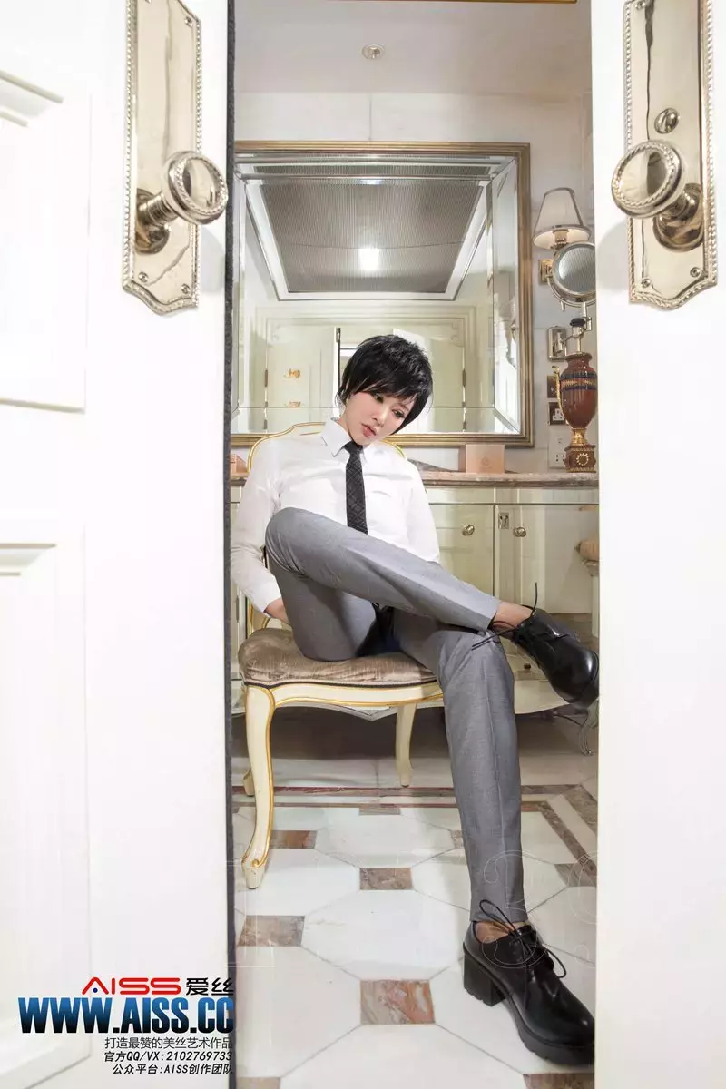 [AISS爱丝]写真 NO.079《裤袜先生》 高颜值好身材美女壁纸高清好看-丽图社