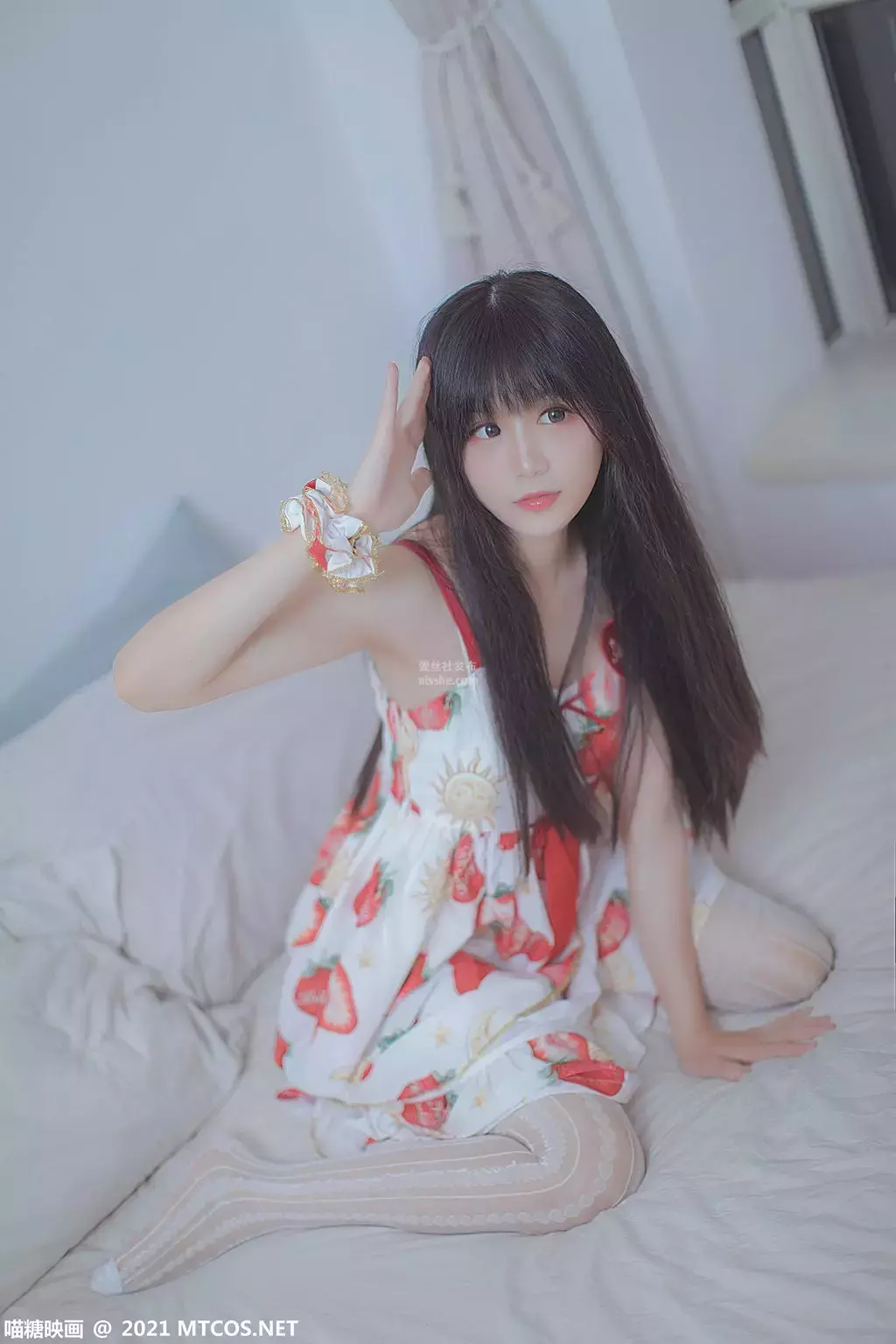 喵糖映画少女VOL.407 草莓小裙子 美女高清套图-丽图社