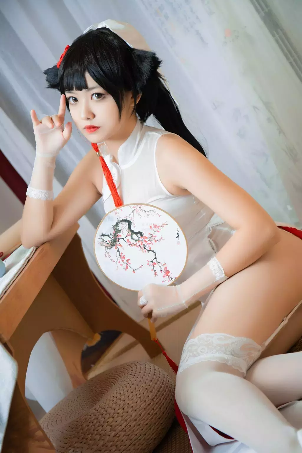 喵糖映画少女VOL.448 高雄白丝旗袍 夏季好身材美女壁纸高清好看-丽图社