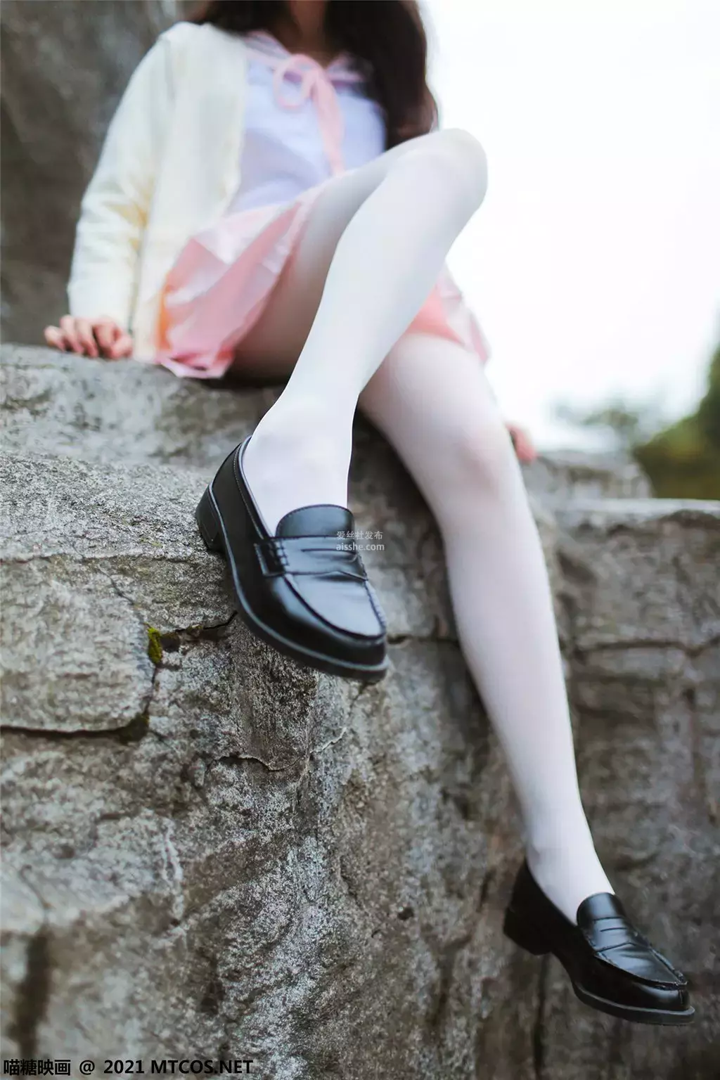 喵糖映画少女VOL.433 假日游乐场 美女经典黑丝写真套图-丽图社