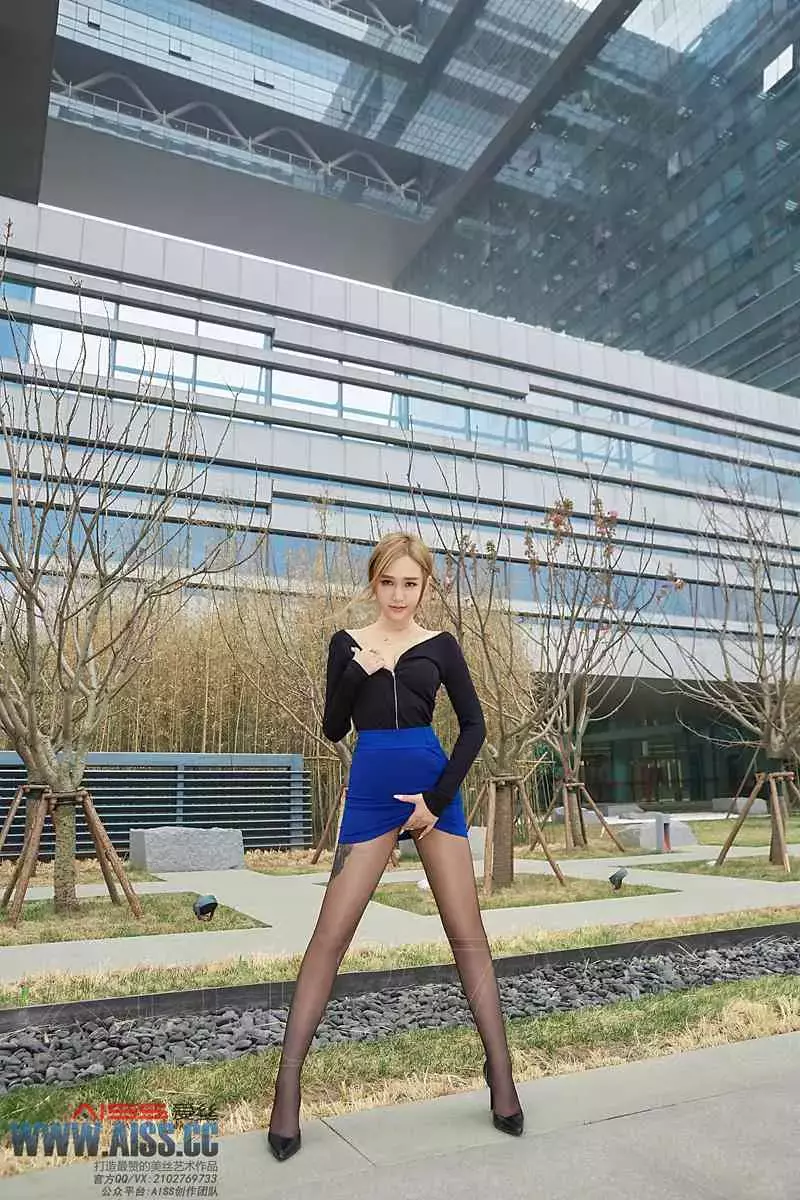 [AISS爱丝]黄金版 NO.093《街头小秘书》 高颜值好身材美女壁纸高清好看-丽图社