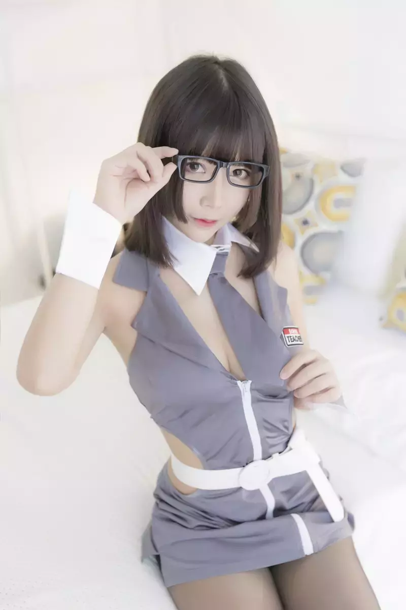 风之领域写真 No.134 黑丝制服 身材凹凸有致的性感美女-丽图社
