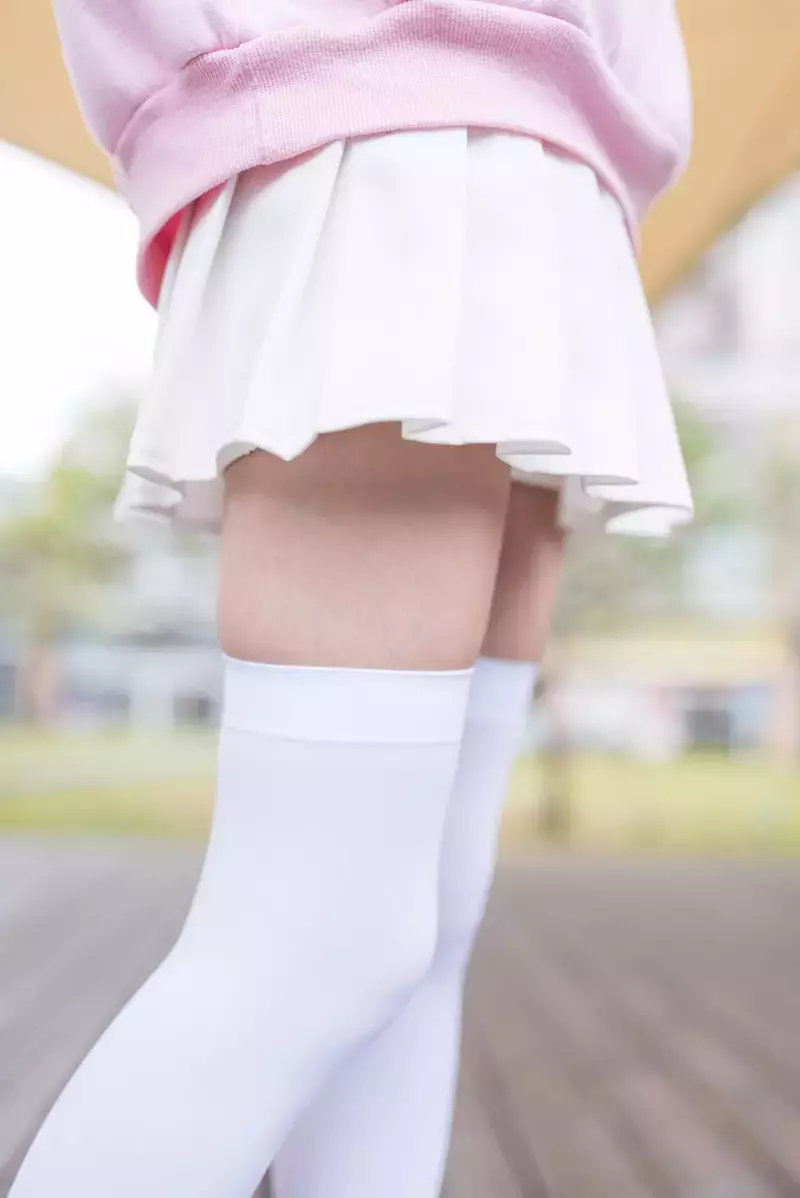 风之领域写真 No.001 户外白丝 国内艺体美女拍唯美写真-丽图社