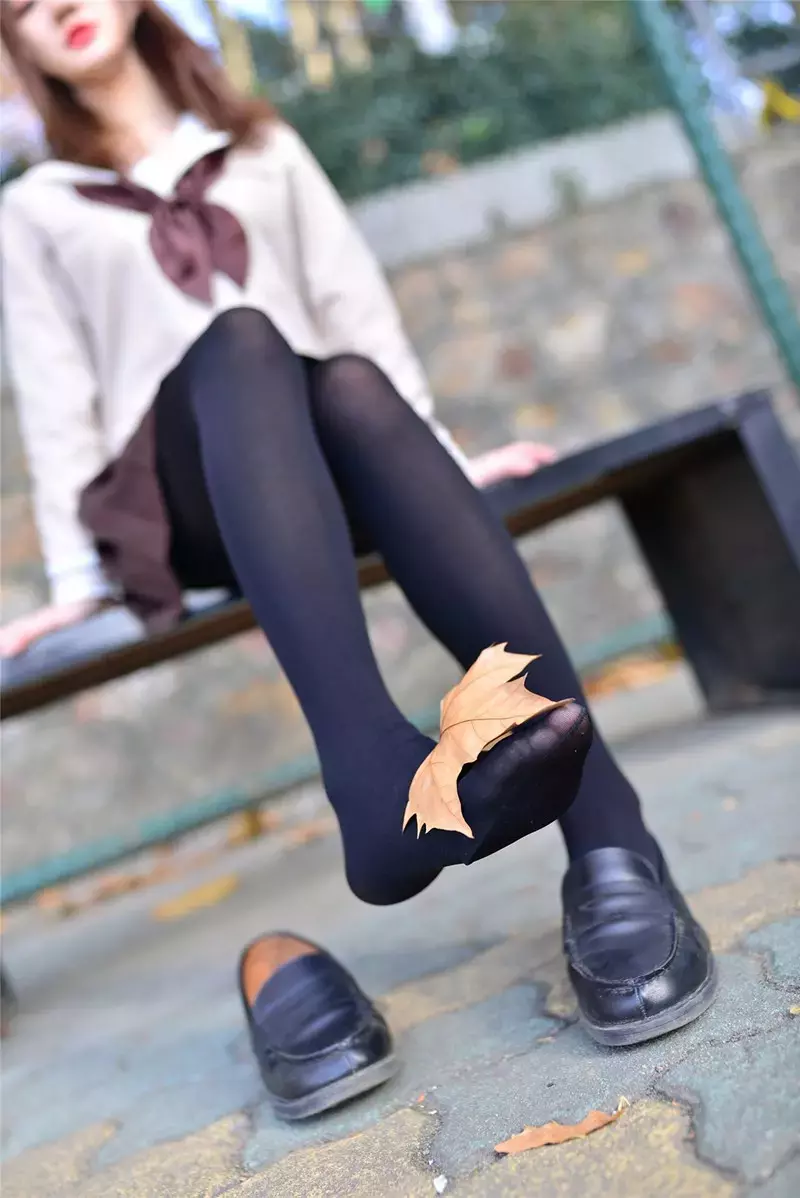 风之领域写真 No.177 校园里的黑丝学妹 性感迷人黑丝诱惑-丽图社