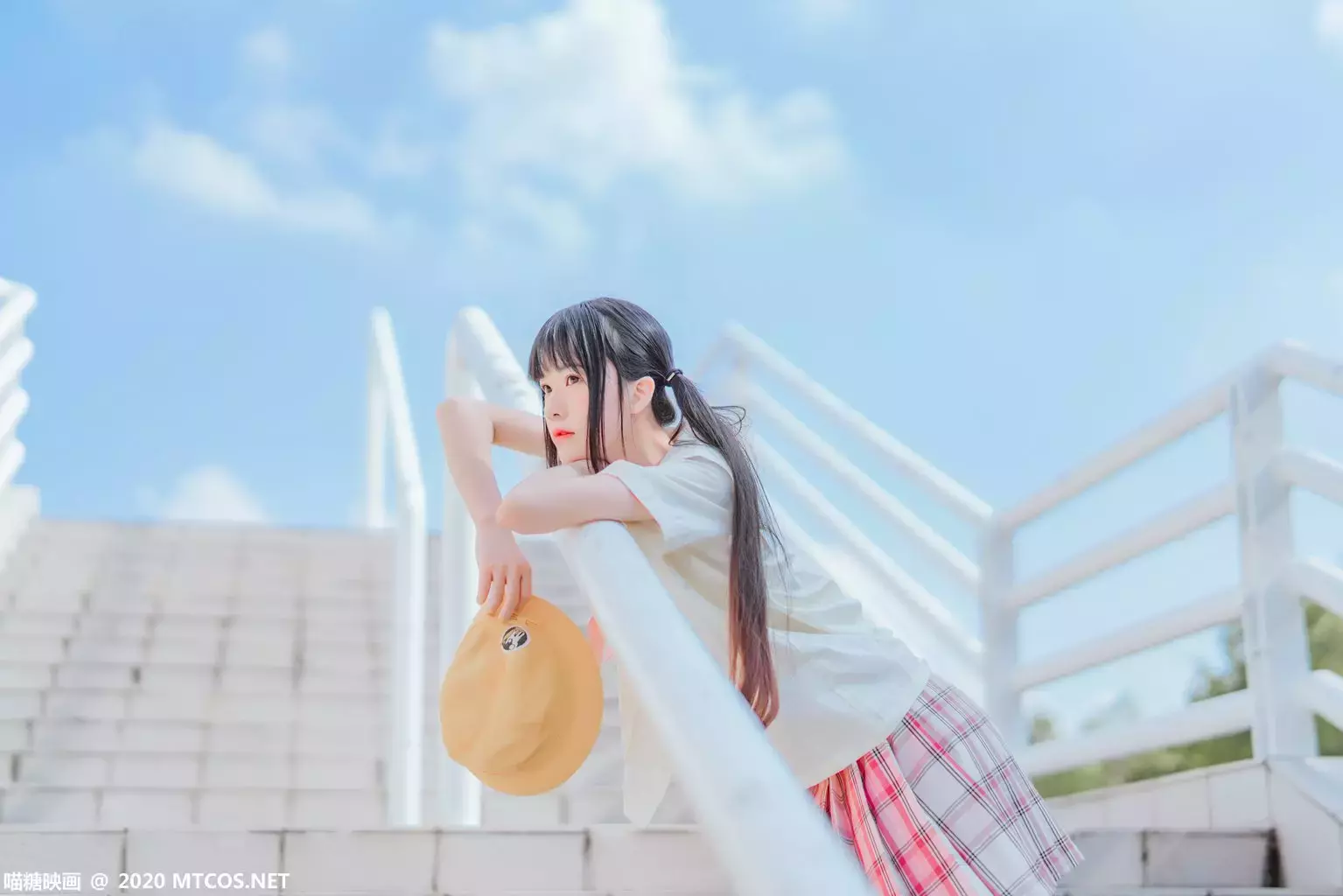 喵糖映画少女写真 VOL.256 户外小黄帽 极品尤物啊-丽图社